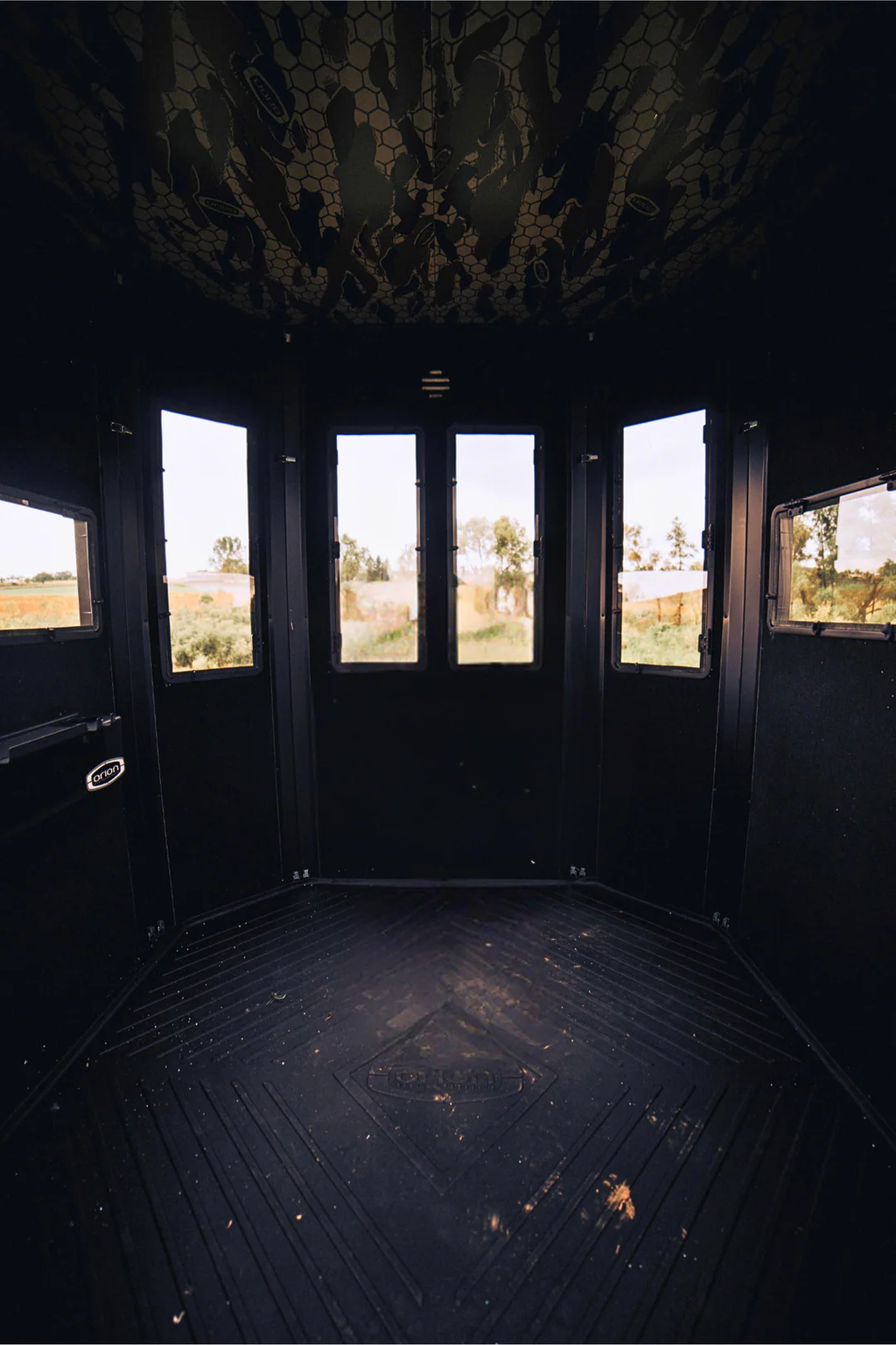 Orion 7X7 8 Sided Blind Tinted Windows