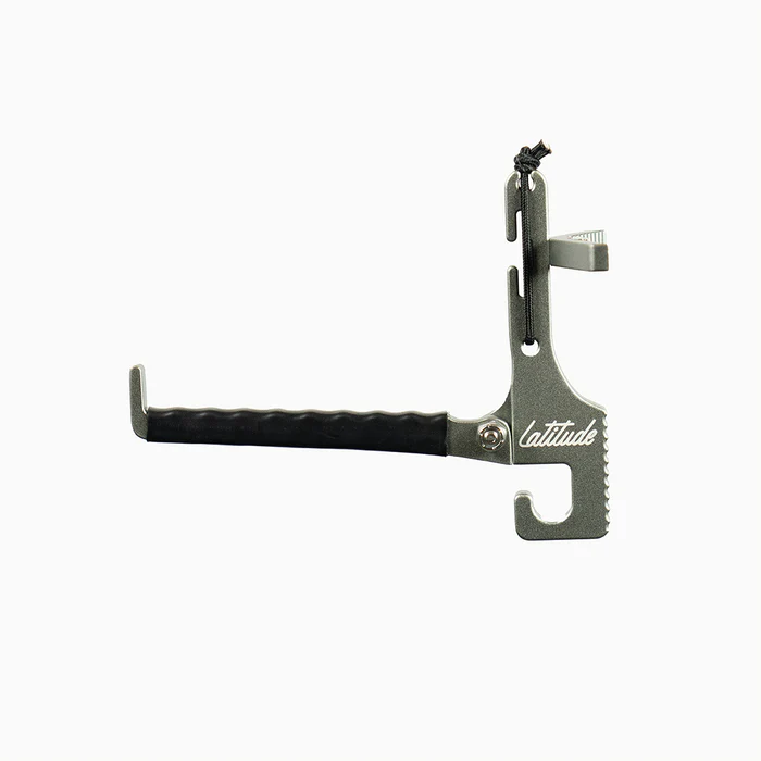 Latitude Bite Bow Hanger